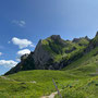 Blick zurück, rechts Marwees