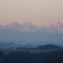 Auch die Berner Alpen zeigen sich im Abendlicht
