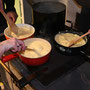 Gault-Millau Fondue mit der passenden Stimmung im und ums Haus