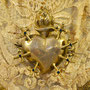 Corazón con siete puñales, realizado por el orfebre sevillano D. Pascual Gómez.