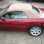 Jaguar XK 8 Cabrioverdeck in Sonnenlandstoff beige.