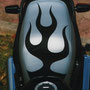 Yamaha XJ 600 Sitzbank mit Kunstleder silber glatt und aufgenähten Flammen.