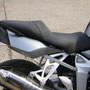 BMW K 1200 Sitzbank. Zum Tank hin aufgepolstert, Soziussitzfläsche verlängert und neu bezogen.