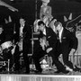 THE SCARLETS ca. eind 1963 vlnr: Ferdi Sankowski - Manfred Trampnau - Hans Ramakers van Praag - Frank Brusselaars - Johnny (Jan) ?
