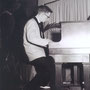 Paul Zelders in actie tijdens de 5e Teenager Afternoon op 28 mei 1961 in De Hanenhof te Geleen. Georganiseerd door Het Limburgs Platenhuis uit Geleen.