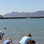 Sandburgen bauen in der Bucht von San Francisco.