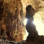 Überraschend grosse und menschenleere Höhle bei Krabi
