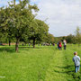 Für das Streuobstfest am nächsten Tag wurden Wege gemäht