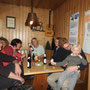 gut gefüllte Hütte - gute Stimmung