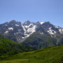 Am Col du Lautaret mit dem Gebirge, La Meije  (3983 m)