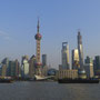 Skyline von Pudong, der Himmel wird blauer