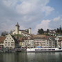 Von der Brücke ist der Blick zurück zum Munot ein Muss.