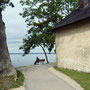 Promenáda u jezera Chiemsee, Bavorsko