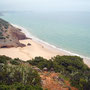 Pobřeží na jihozápadě Algarve, pohled z turistické stezky, Costa Vicentina