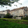 Domy městečka Riols na řece Jaur, Naturpark Haut-Languedoc