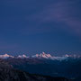 Die hohen Berge erleuchten im letzten Licht...