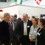 Hoher Besuch: NRW-Umweltministerin Schulze Föcking (2.vl) und Staatssekretär Bottermann (3.vl) mit unseren Kollegen