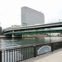 隅田川大橋（竣工　1979年）上が首都高9号線、下が一般道の2階建ての橋