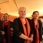 Gemeinsames Singen im Foyer             © Petra Kessler