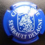 Marque :  SEMBAULT - DELAGNE N° Lambert : 3 Couleur :  Bleu clair et blanc. Pas de trait d'union Description : Blason contenant un lion couronné tenant une épée  Emplacement : 