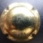Marque :   MOUGIN Olivier N° Lambert : 3 Couleur :  Or et Noir Description : Blason champagne   couronné et soutenu par deux   chevaliers  Emplacement :