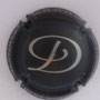 Marque : DOSNE René N° Lambert : NR Couleur : Noir mat et argent Description : Initiales et nom de la marque  Emplacement : 