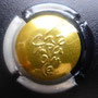 Marque : GENERIQUE  N° Lambert : 738b Couleur : Grappe et fond or Description : Mention champagne estampée en forme de grappe  Ref perso : 