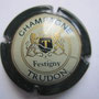 Marque :  TRUDON N° Lambert : 1 foncé Couleur : Contour vert foncé Description : Lettres T dans un blason couronné, soutenu par deux lions  Emplacement : 102-07-01