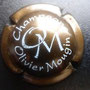Marque :   MOUGIN Olivier N° Lambert : 7 Couleur :  Marron et crème Description : Initiales OM en   lettres cursives au dessus du nom   de la marque  Emplacement :