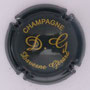 Marque : DAVESNE Gérard N° Lambert : 14d Couleur : Noir et or Description : Initiales  - Nom de la marque  Emplacement : 