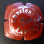 Marque :   LAFITTE Charles  N° Lambert : 3 - carré Couleur :  Rouge et métal - lettres fines Description : Chien (épagneul ?) couché sur le L de Lafitte   Emplacement : 