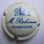 Marque : RICHOMME M N° Lambert : 4 Couleur : Crème et bleu Description : Nom de la marque au-dessus d'une armoirie   Emplacement : 