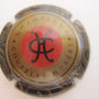 Marque : COUTELAS Hubert N° Lambert : 8 Couleur : Contour noir, cercle Or Description :  Nom du producteur.  Lettres CH fines dans cartouche rouge foncé  Emplacement : 032-07-02