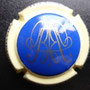 Marque : BAUCHET Père & Fils N° Lambert : 5a Couleur : Jaune-Crème, Bleu et or Description : Initiales stylisées  Emplacement : 