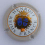 Marque : HENRIOT N° Lambert : 44a Couleur : Gris, or foncé et bleu, centre plus petit Description : Armoiries  Emplacement : 