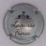 Marque : LACUISSE Frères N° Lambert : NR  Couleur : Argent et noir Description : Nom de la marque sous armoiries surmontées d'une couronne et encadrée de deux grappes de raisins  Emplacement : 