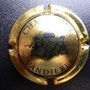 Marque :  VANDIERES N° Lambert : 9 Couleur :  Or et noir Description : Blason couronné encadré de deux lions  Emplacement : 