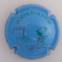 Marque : BARON Albert N° Lambert : 4 Couleur : Fond bleu clair, inscription verte Description : Le lièvre et la tortue - nom de la marque  Emplacement : 