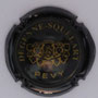 Marque : DEGENNE - SQUELART N° Lambert : 1 Couleur : Noir et Or Description : Blason couronné entouré de grappes de raisins - nom de la marque Emplacement : 