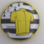 Marque : STRAUSS - GEORGETON N° Lambert : NR Couleur : Polychrome, contour jaune Description : TDF 2021 - Maillot jaune mat sur drapeau breton - nom de la marque Emplacement : 