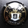 Marque :   LASALLE J N° Lambert : 3 Couleur :  Noir et or brillant Description : Lettres JL dans une armoirie   couronnée. Nom de la marque  Emplacement : 