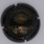 Marque : DANGIN PAUL & Fils N° Lambert : 5 Couleur : Noir et or Description : Blason couronnée encadré de deux grappes de raisins - nom de la marque  Emplacement : 
