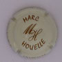 Marque : HOUELLE Marc N° Lambert : 15 Couleur : Crème et marron  Description : Initiales et nom de la marque  Emplacement : 