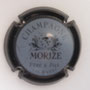Marque : MORIZE René N° Lambert : NR Couleur : Contour noir, fond gris bleu Description : Blason - Nom de la marque  Emplacement : 