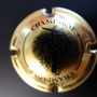Marque : VIGNERONNE (la) N° Lambert : 3 - clair Couleur : Or et inscription champagne Description : Grappe de raisins  Emplacement : 106-07-01