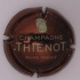 Marque : THIENOT Alain N° Lambert : 26e Couleur : Bordeaux métallisé et Crème Description : Lettre T en cursive au -dessus du nom de la marque  Emplacement : 