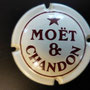 Marque : MOET & CHANDON N° Lambert : 159 Couleur :  Crème et marron Description : Etoile et inscription  MOËT & CHANDON dans un cercle   Emplacement : 080-06-01