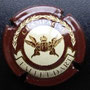 Marque : FALLET - DART N° Lambert : 14 Couleur : Marron Description : Armoiries dans un cercle  crème  Emplacement : 