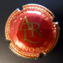 Marque : LENOBLE AR N° Lambert : 25 Couleur : Contour marron foncé, fond   rouge, lettres Or Description : Initiales   Emplacement :