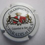 Marque :  PARADIS & fils N° Lambert : 1 Couleur : Blanc Description : Double blasons couronnés et soutenus depar deux lions  Emplacement : 086-02-01